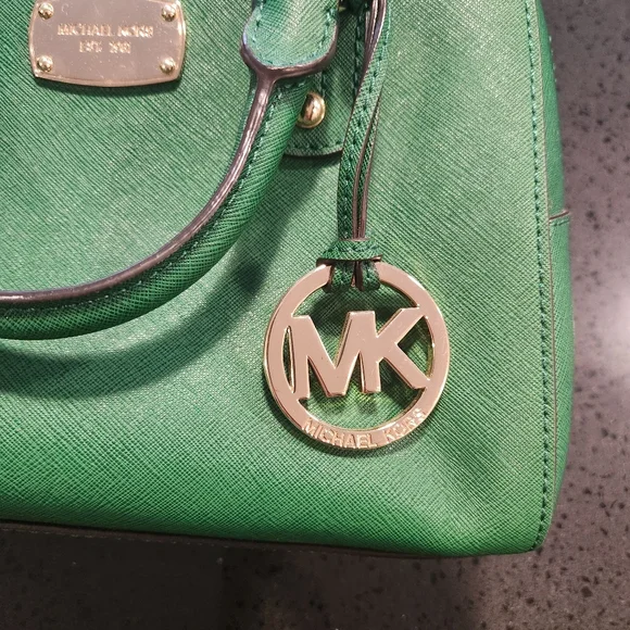 Michael Kors Green Bag - Picture 4 of 10